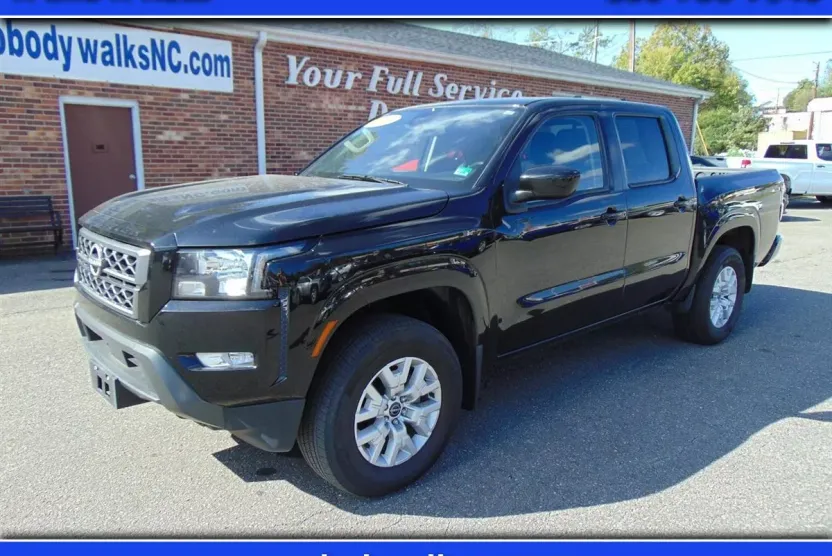 2023 Nissan Frontier SV photo 1
