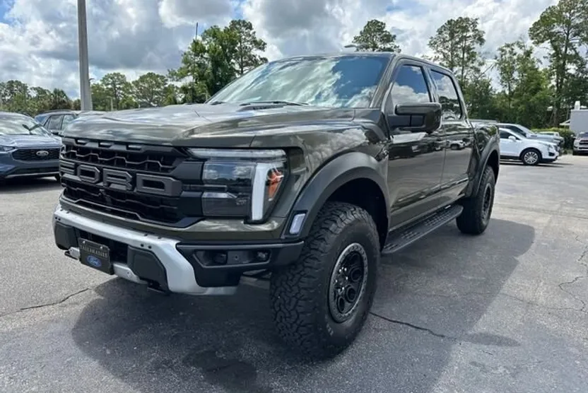2025 Ford F-150 Raptor photo 1