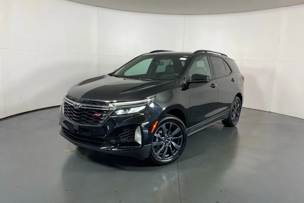 2023 Chevrolet Equinox RS photo 1