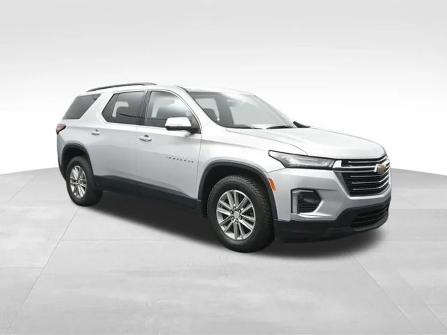 2022 Chevrolet Traverse Leather photo 1