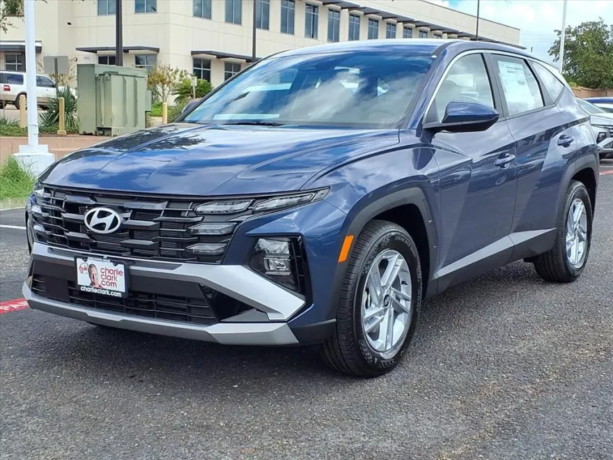 2026 Hyundai Tucson SE photo 1
