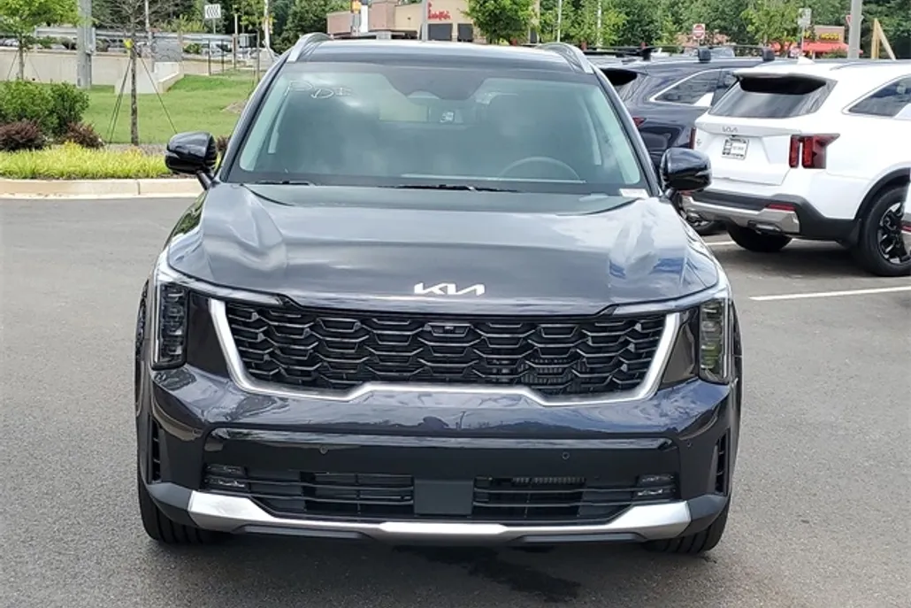 2025 Kia Sorento SX photo 1