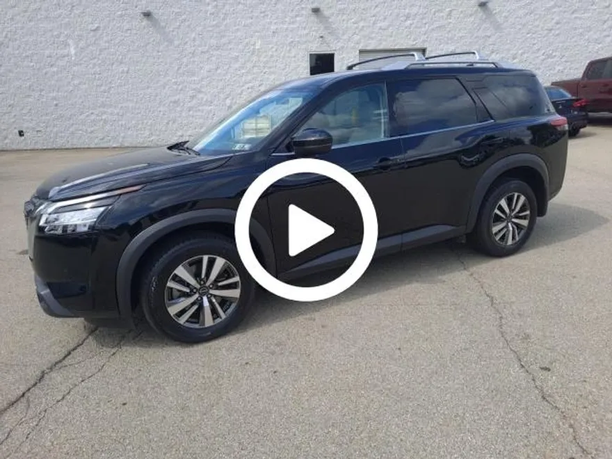 2024 Nissan Pathfinder SL photo 1
