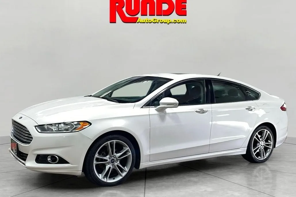 2016 Ford Fusion Titanium photo 1
