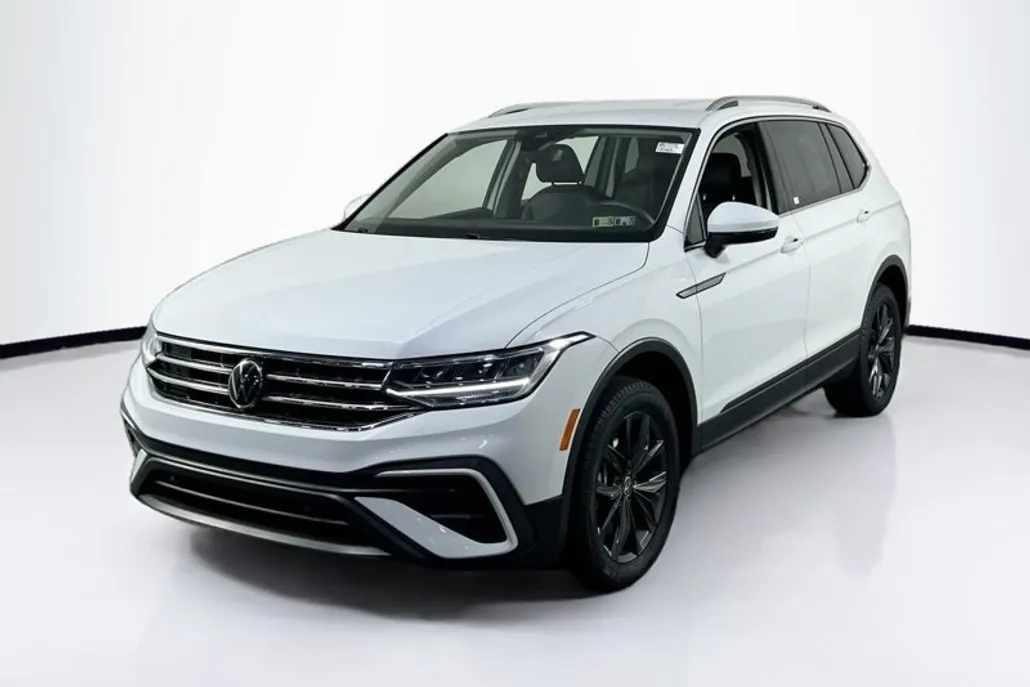 2022 Volkswagen Tiguan SE photo 1