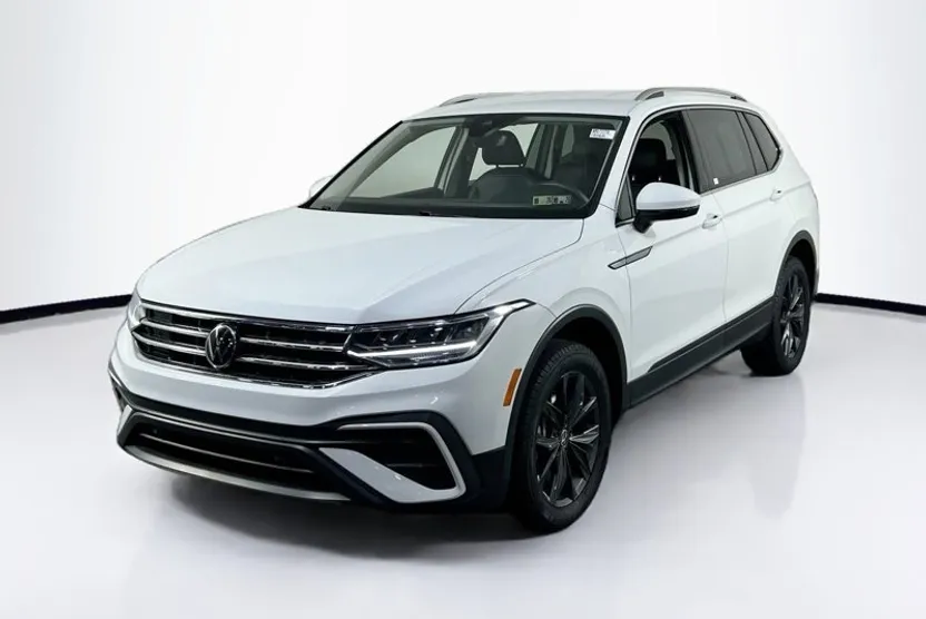 2022 Volkswagen Tiguan SE photo 1