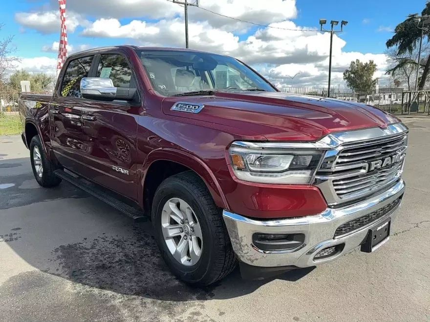 2019 Ram 1500 Laramie photo 1