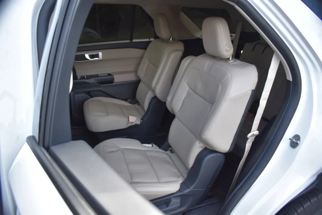 2020 Ford Explorer XLT photo 1