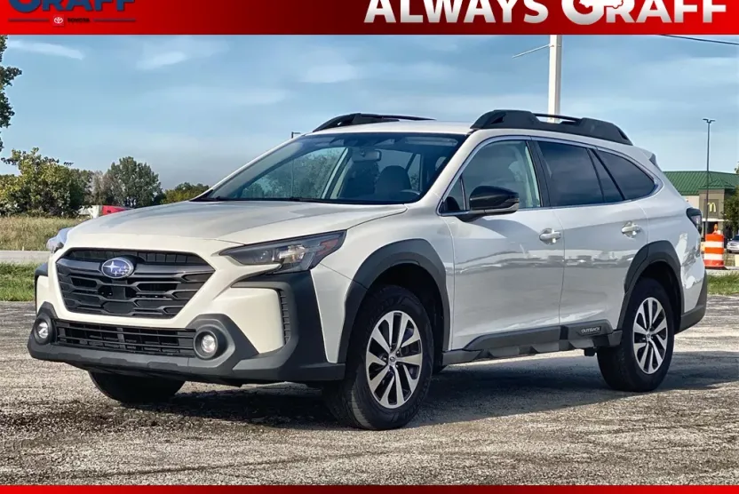 2023 Subaru Outback Premium photo 1