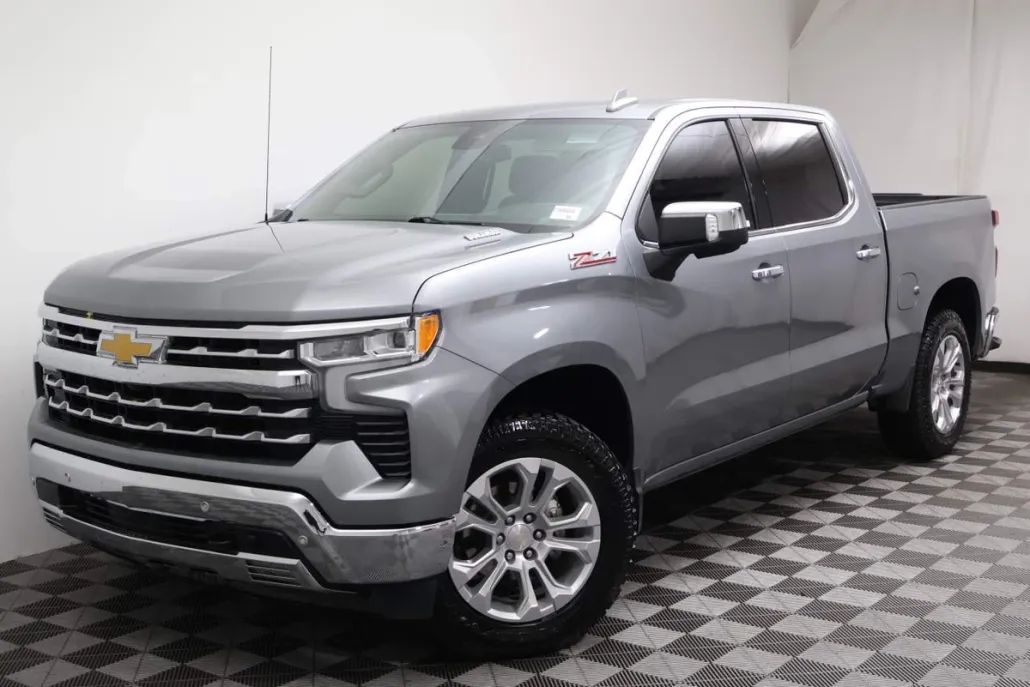 2023 Chevrolet Silverado 1500 LTZ photo 1