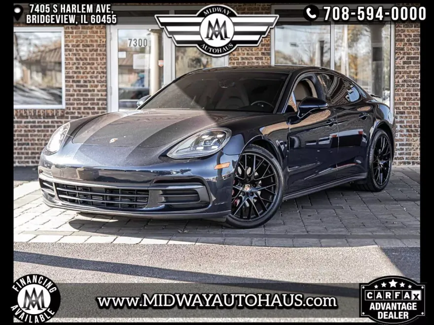 2018 Porsche Panamera 4 photo 1