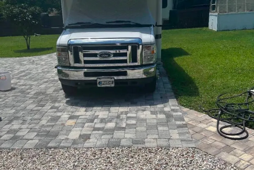 2017 Ford E-450 photo 1