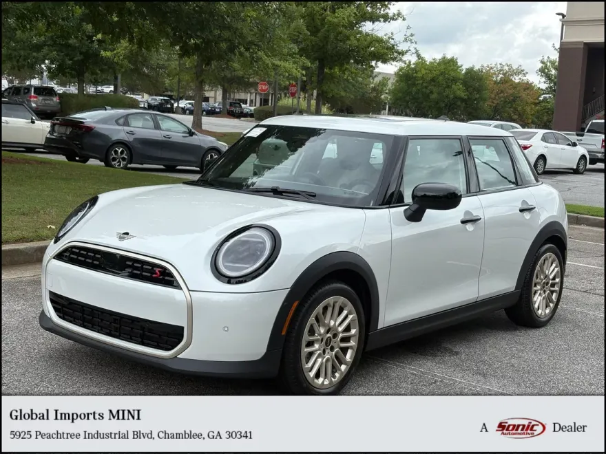 2025 Mini Cooper 4 Door Hardtop Signature photo 1
