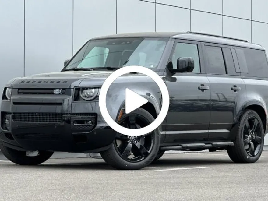 2025 Land Rover Defender 130 X-Dynamic SE photo 1