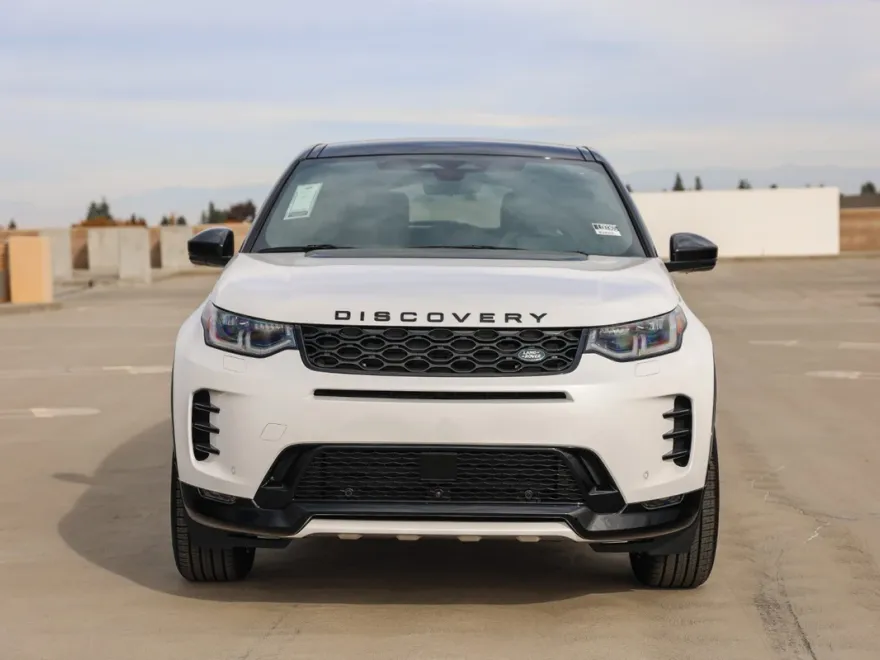 2025 Land Rover Discovery Sport Dynamic SE photo 1