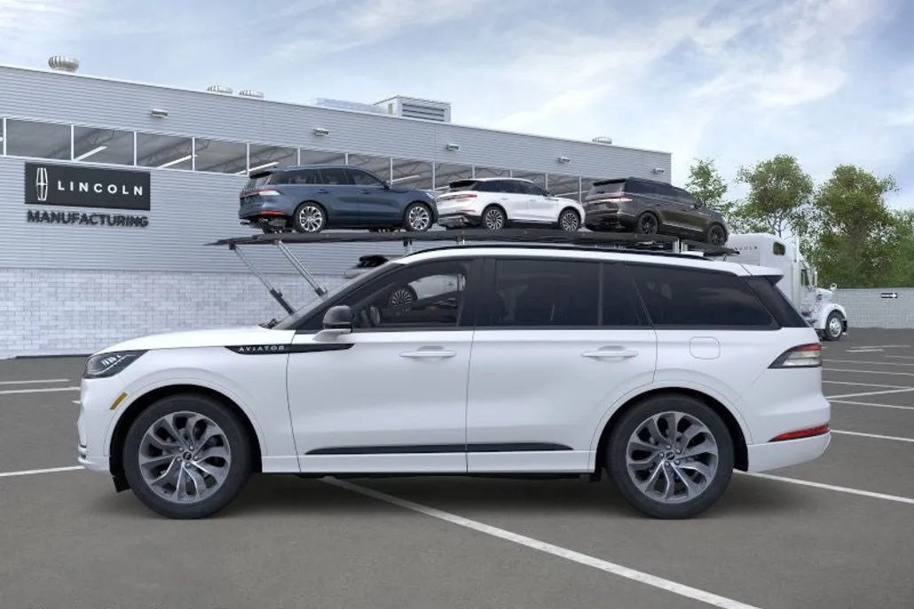 2025 Lincoln Aviator Premiere photo 1