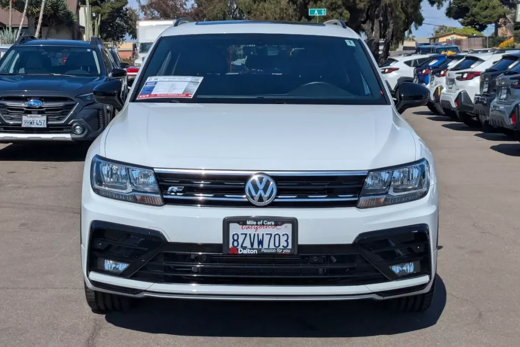 2020 Volkswagen Tiguan SE R-Line Black photo 1