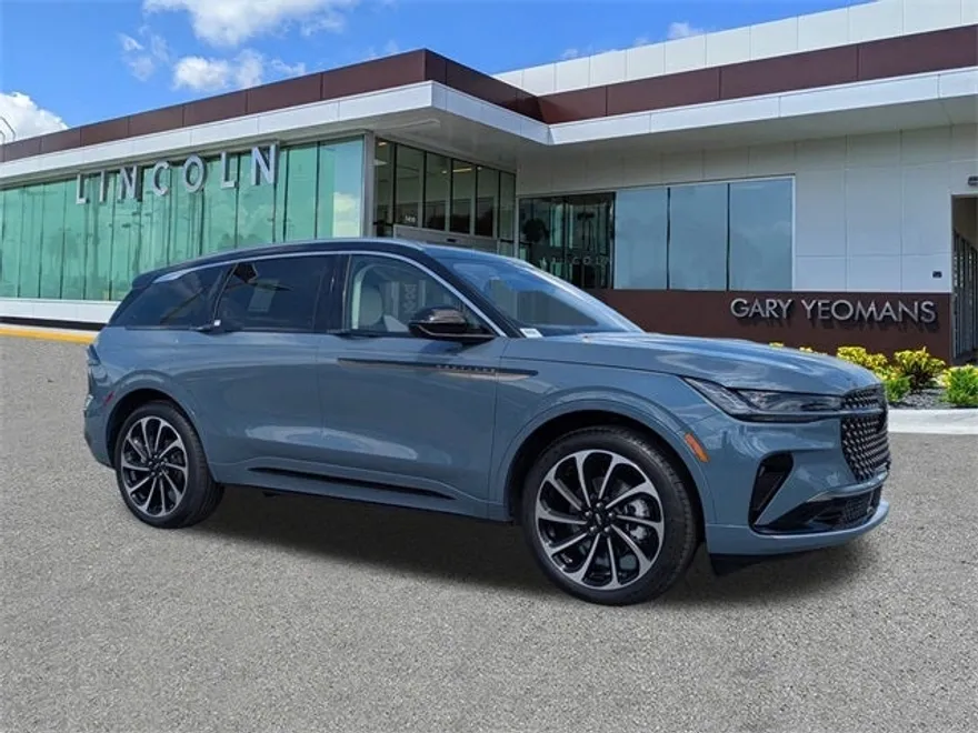 2025 Lincoln Nautilus Black Label photo 1