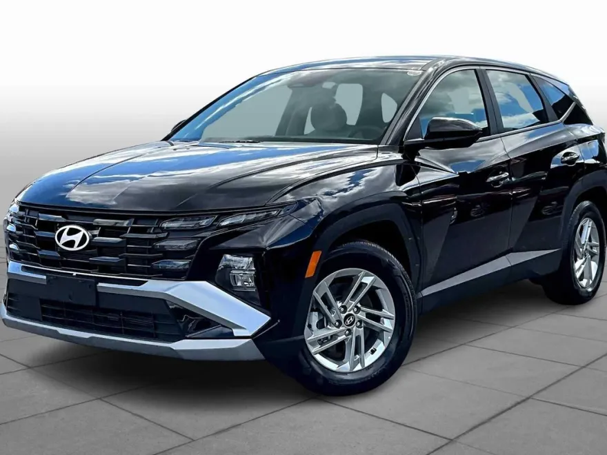 2025 Hyundai Tucson SE photo 1