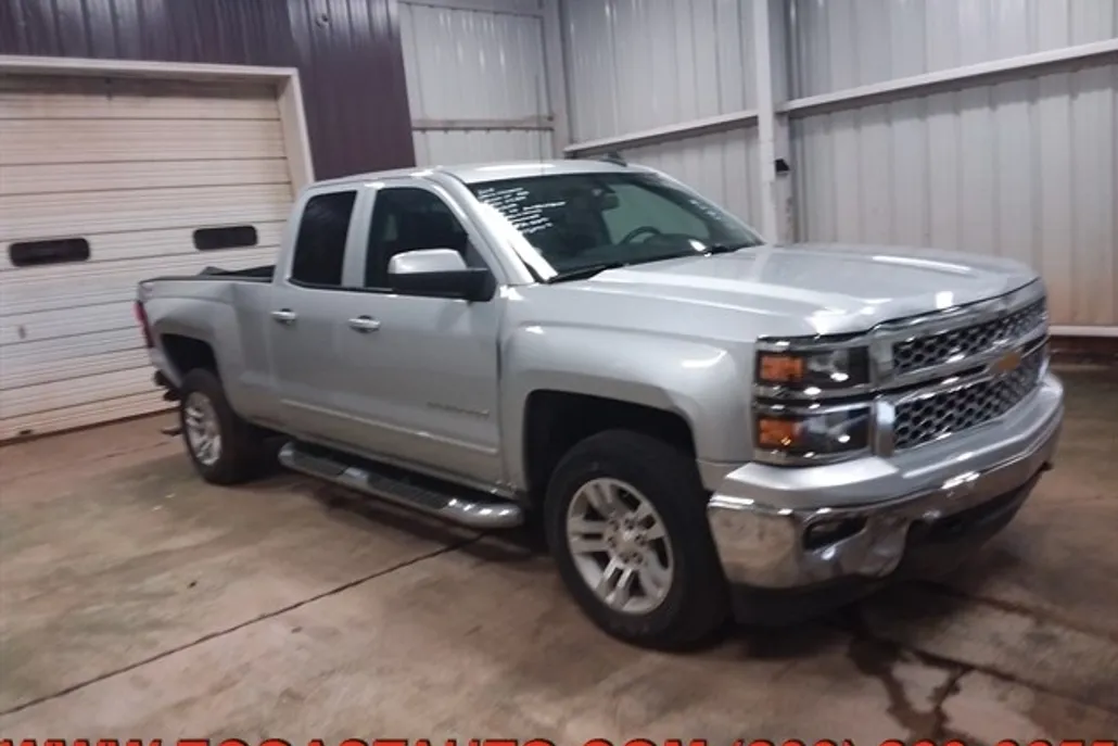 2015 Chevrolet Silverado 1500 LT photo 1