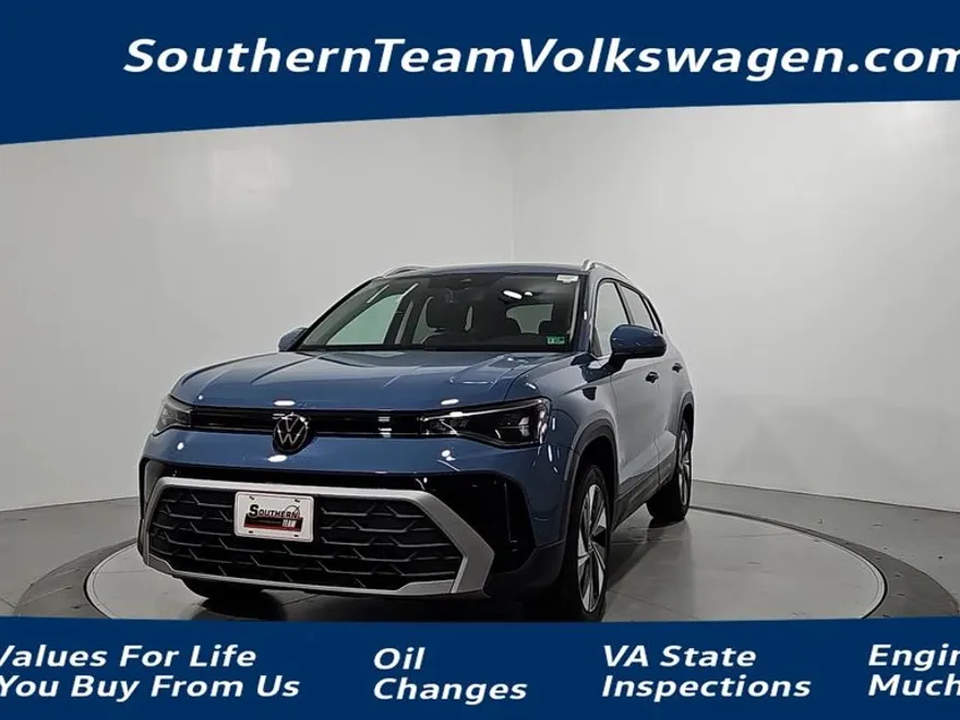 2025 Volkswagen Taos SE photo 1