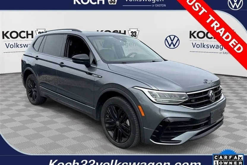 2022 Volkswagen Tiguan SE R-Line Black photo 1