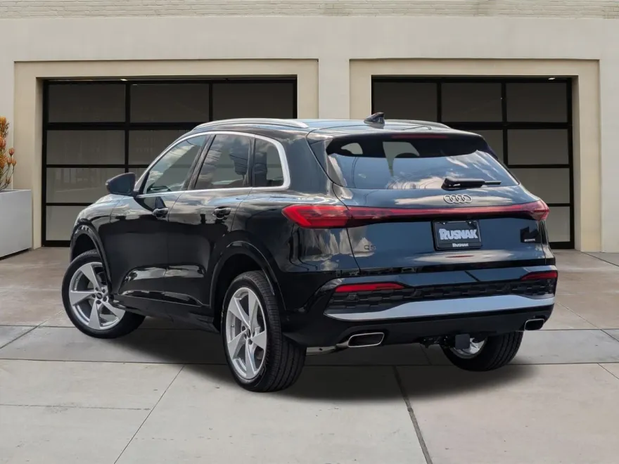 2025 Audi Q5 2.0T Premium Plus photo 1