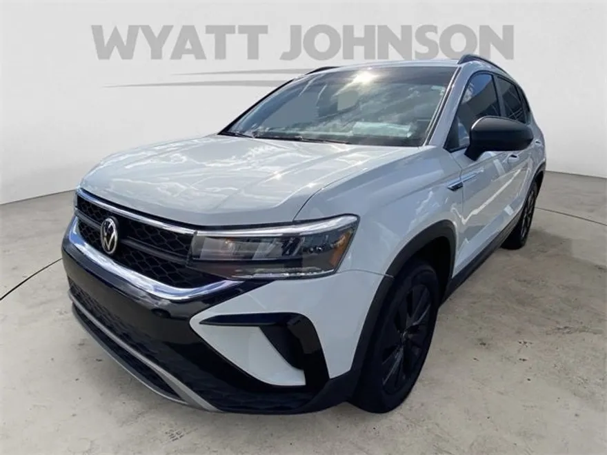 2022 Volkswagen Taos S photo 1