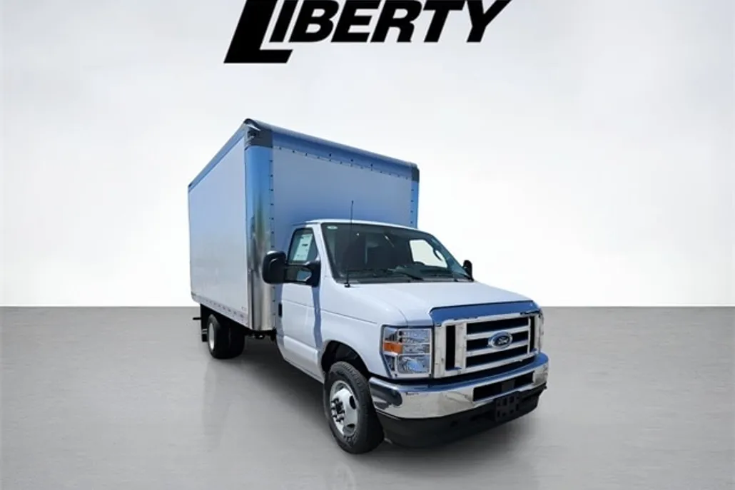 2025 Ford E-350 photo 1