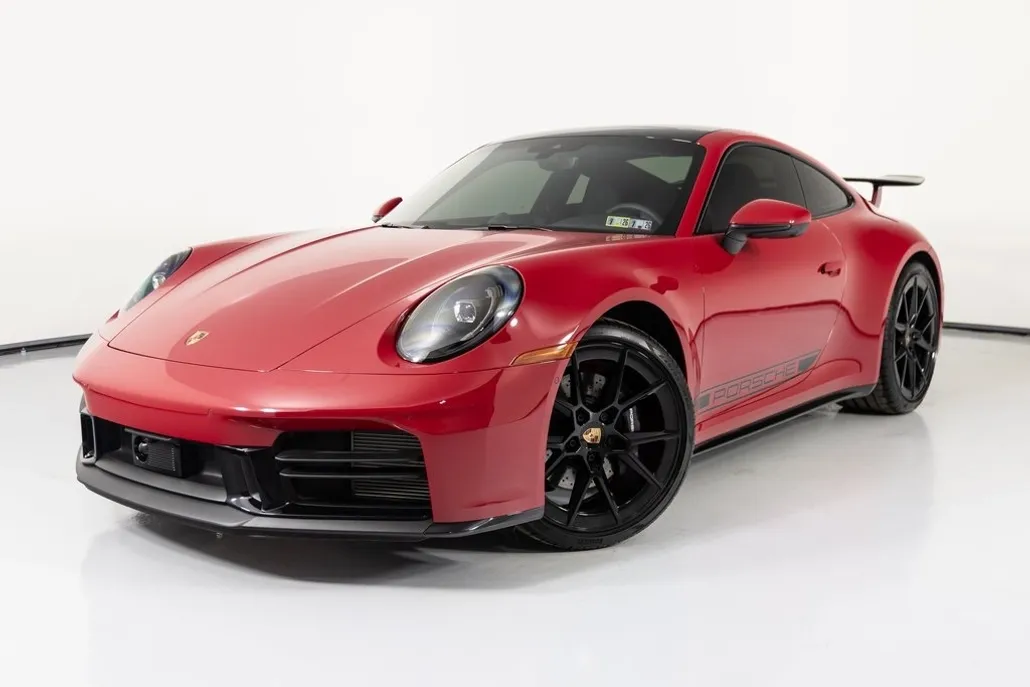 2025 Porsche 911 photo 1