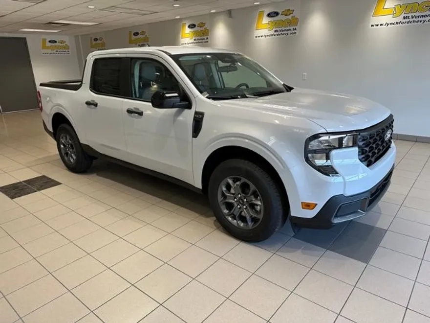 2025 Ford Maverick XLT photo 1