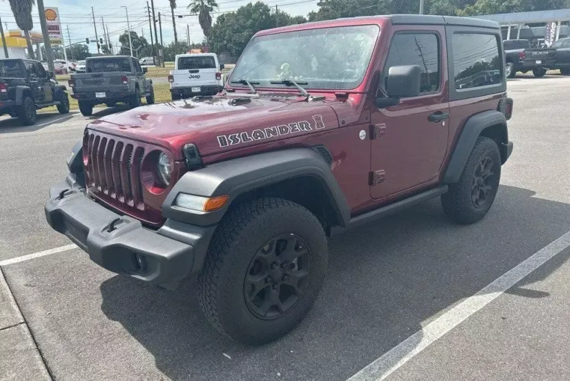 2021 Jeep Wrangler Islander photo 1
