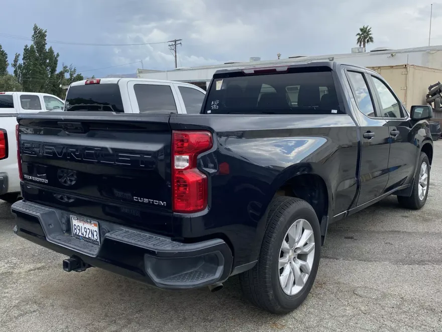 2022 Chevrolet Silverado 1500 Custom photo 1