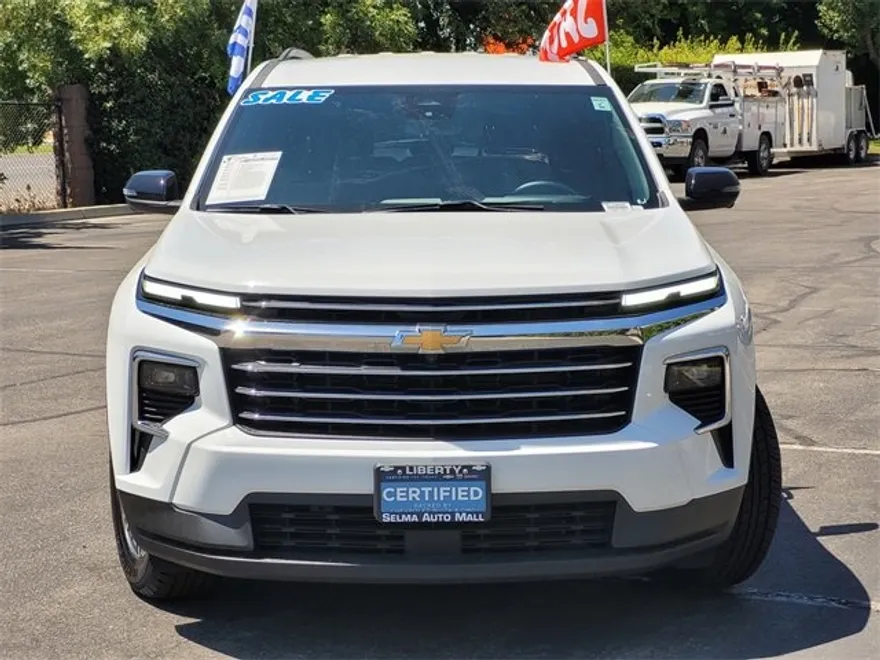 2024 Chevrolet Traverse photo 1