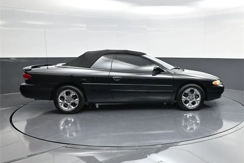 2000 Chrysler Sebring photo 1