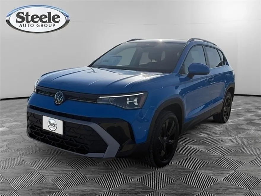 2025 Volkswagen Taos SE photo 1