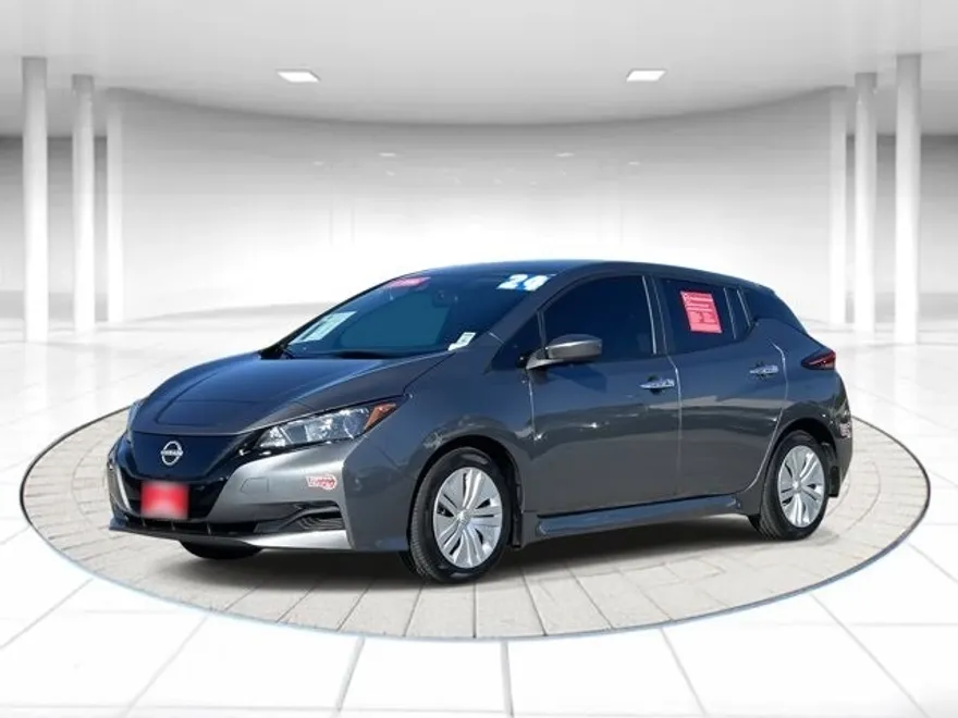 2024 Nissan Leaf S photo 1