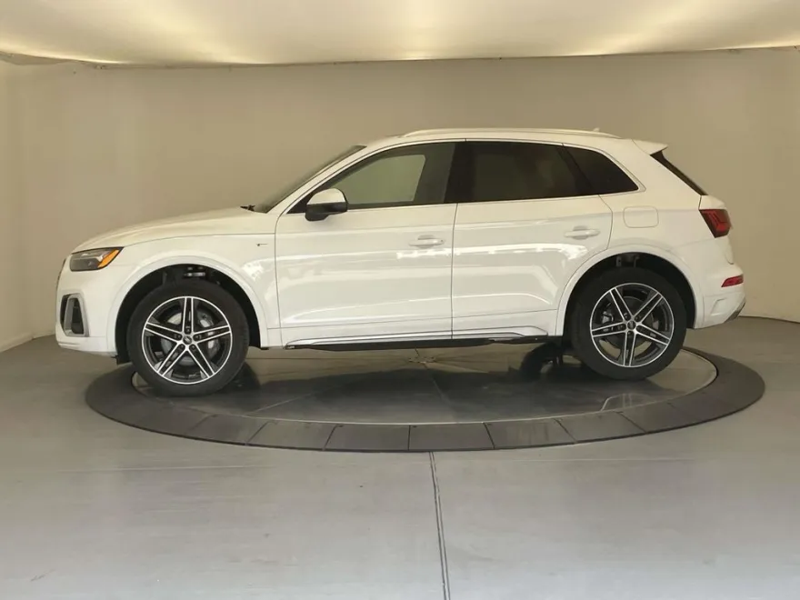 2025 Audi Q5 55 Premium Plus photo 1