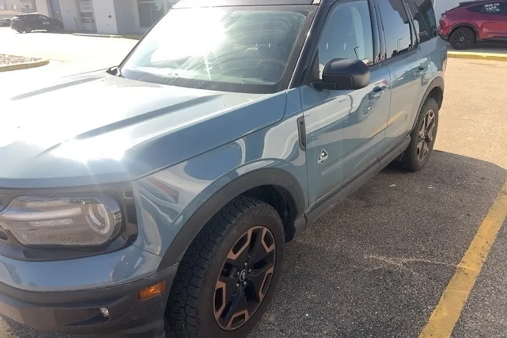 2021 Ford Bronco Sport Outer Banks photo 1