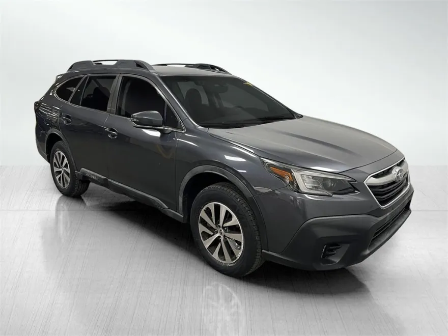 2020 Subaru Outback Premium photo 1