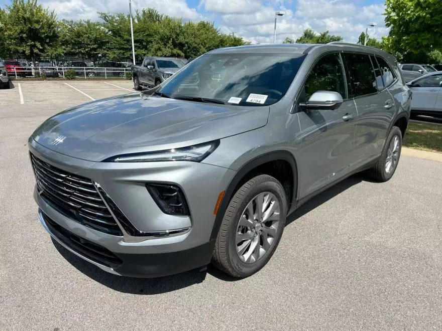 2026 Buick Enclave Preferred photo 1