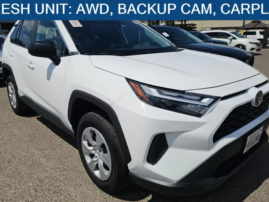 2024 Toyota RAV4 LE photo 1