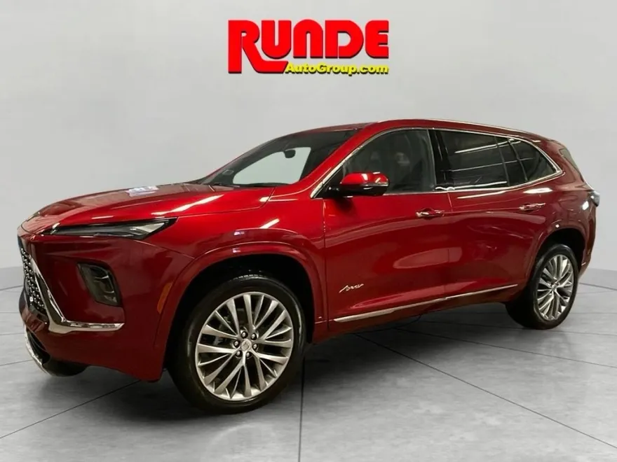 2025 Buick Enclave Avenir photo 1
