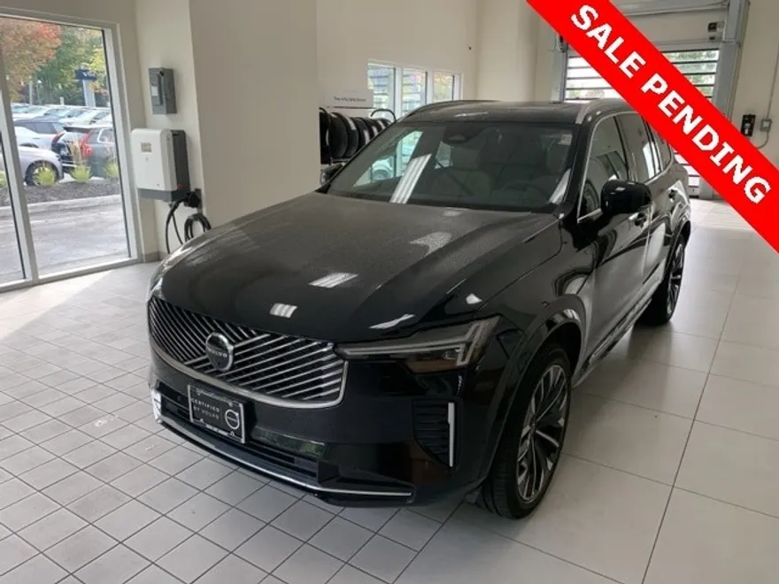 2025 Volvo XC90 Plus photo 1