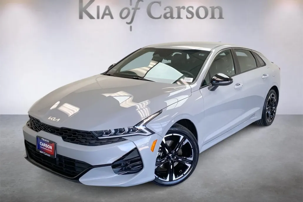 2023 Kia K5 GT-Line photo 1