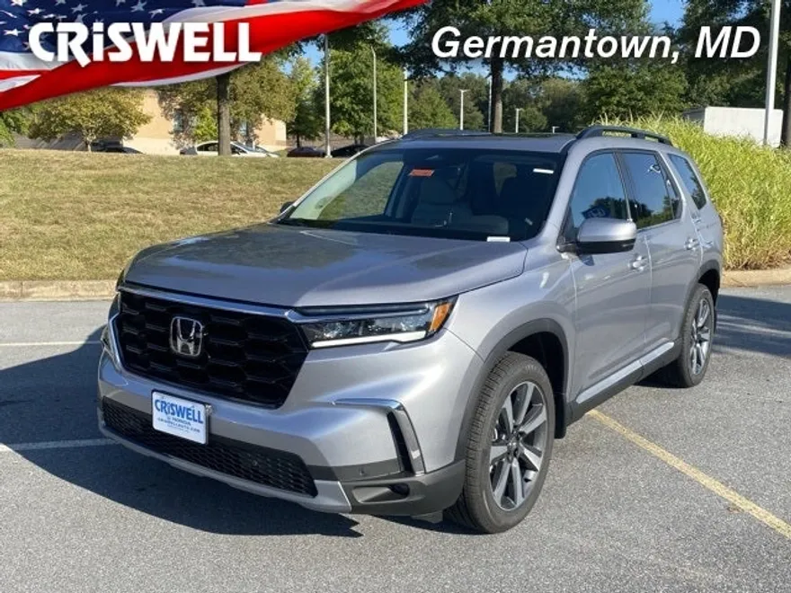 2025 Honda Pilot Touring photo 1