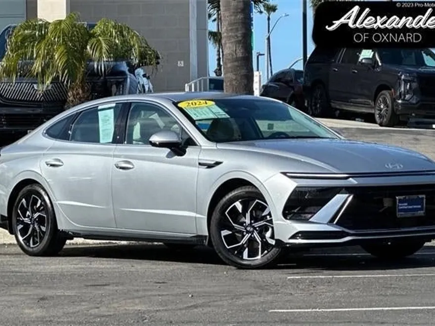 2024 Hyundai Sonata SE photo 1