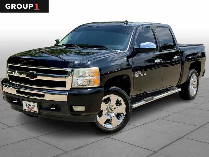 2011 Chevrolet Silverado 1500 LT photo 1