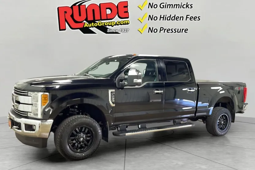 2017 Ford F-250 Lariat photo 1