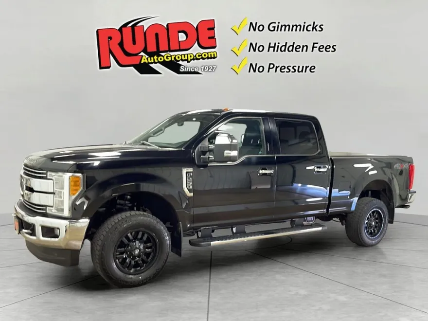 2017 Ford F-250 Lariat photo 1